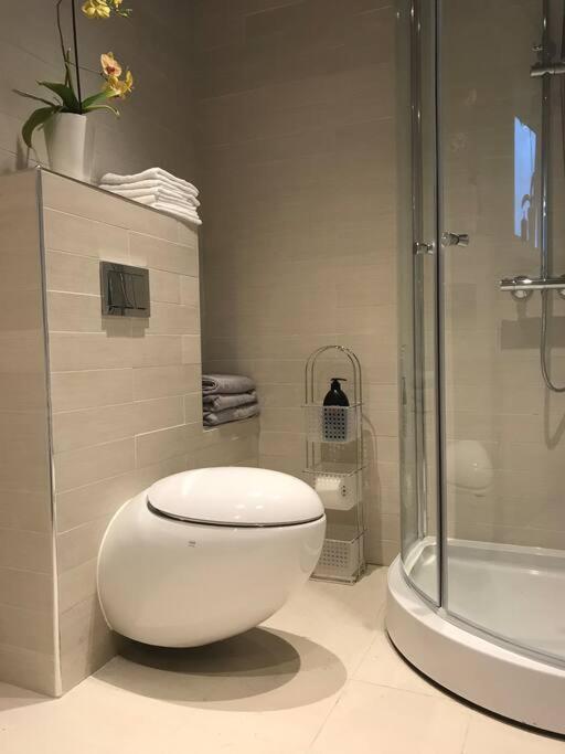 Topp Moderne Suite. Larvik Exteriör bild
