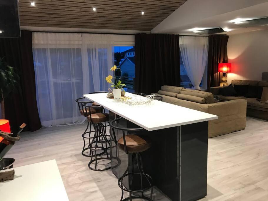 Topp Moderne Suite. Larvik Exteriör bild